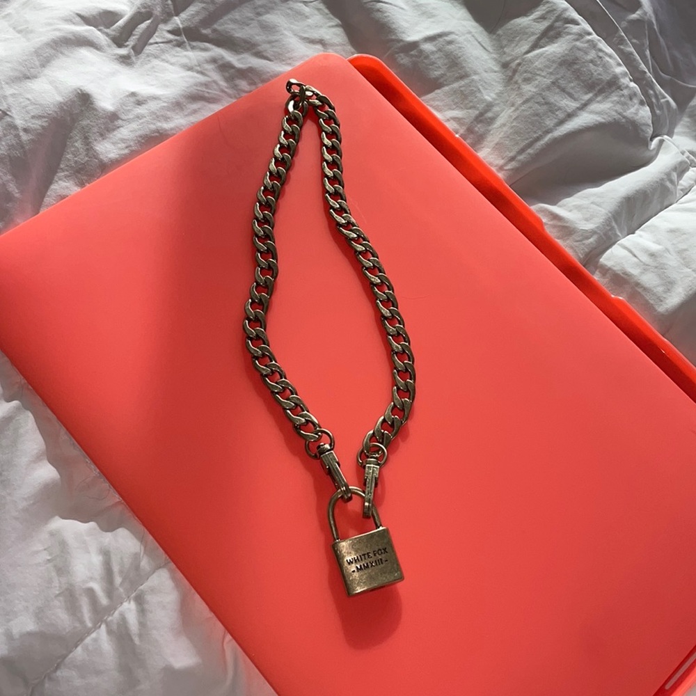 White Fox lock chain necklace
